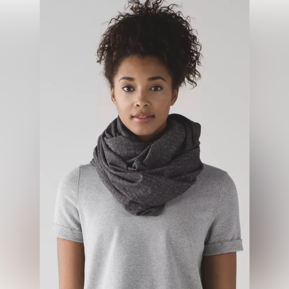 Lululemon Vinyasa Scarf - Black Gray Heathered Herringbone - Picture 11 of 11
